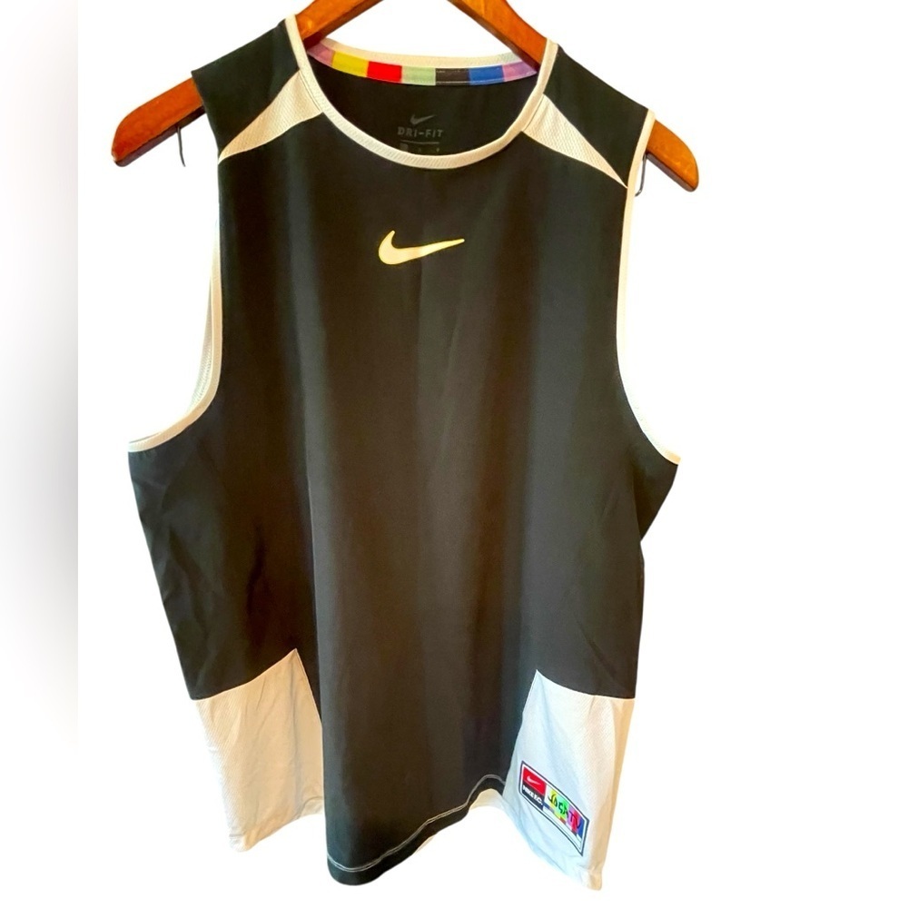 ⚽️🖤Nike F.C. Black and White Dri-FIT Sleeveless Top. Size L. New condition